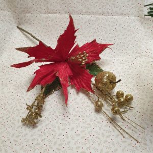 karácsonyi-dekoráció-piros-arany